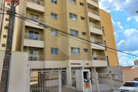 Apartamento no Condomínio Veneza