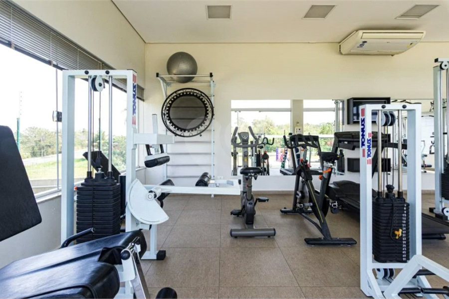 casa térrea, recém construida, 3 dormitórios sendo 1 suíte, 2 vagas de garagem, piscina e espaço gourmet