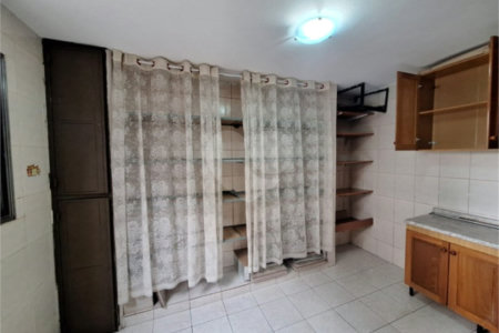 Sobrado com 2 dormitórios com 2 vagas de garagem