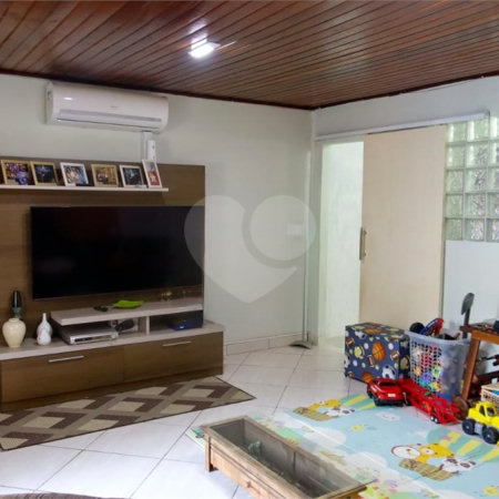 Casa à venda com 222m², 3 quartos e 2 vagas