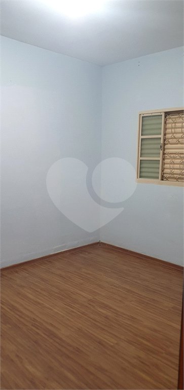 Casa térrea para locação e venda no Condomínio Mont Carlo I