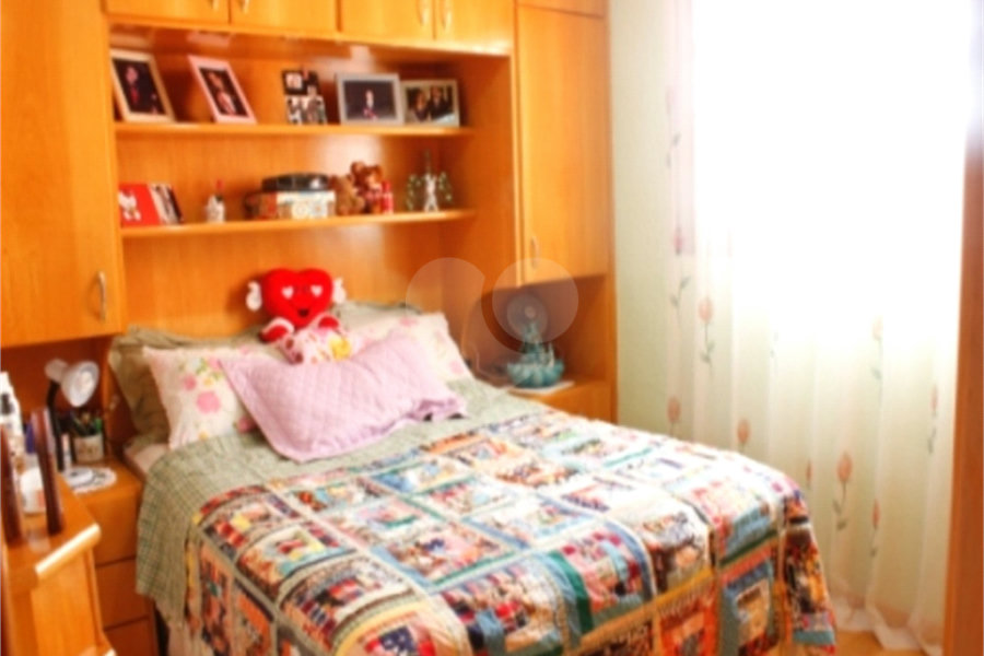 Apartamento 03 Dorm 02 Banheiros 01 Vaga na Saúde para Venda.