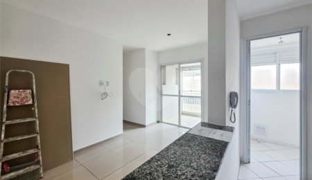 Apartamento à venda com 3 quartos, sendo 1 suíte,  em Água Funda, São Paulo, SP