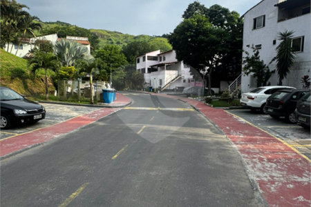 CASA TÉRREA 2 QUARTOS EM CONDOMINIO