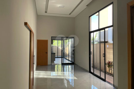 Casa térrea no Condomínio Buona Vita, localizado na cidade de Ribeirão Preto/SP.