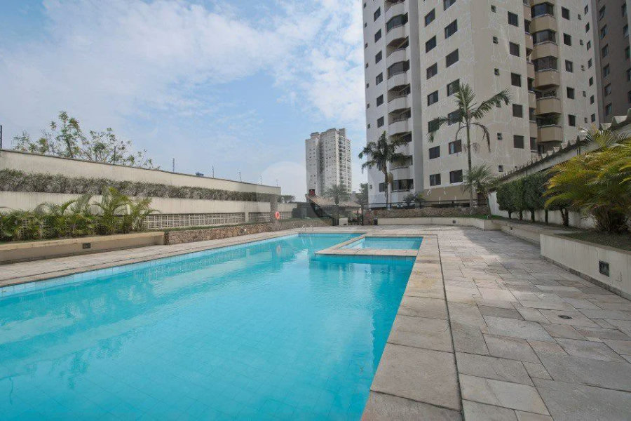 Linda cobertura Duplex om 3 dormitórios, sendo uma suíte com armários e ar condicionado e 2 vagas .