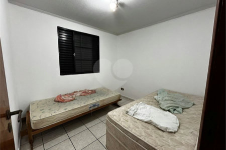 Apartamento com 03 Dormitórios, á venda, em São Carlos-SP.