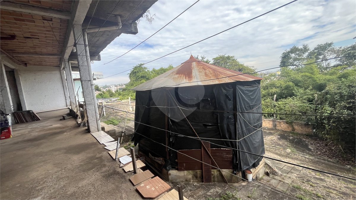 Casa Térrea com 3 dormitórios no Centro de Atibaia