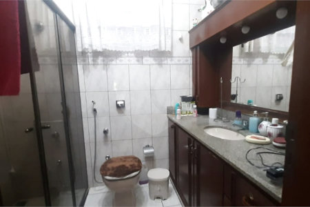 Casa térrea na Vila Prado .