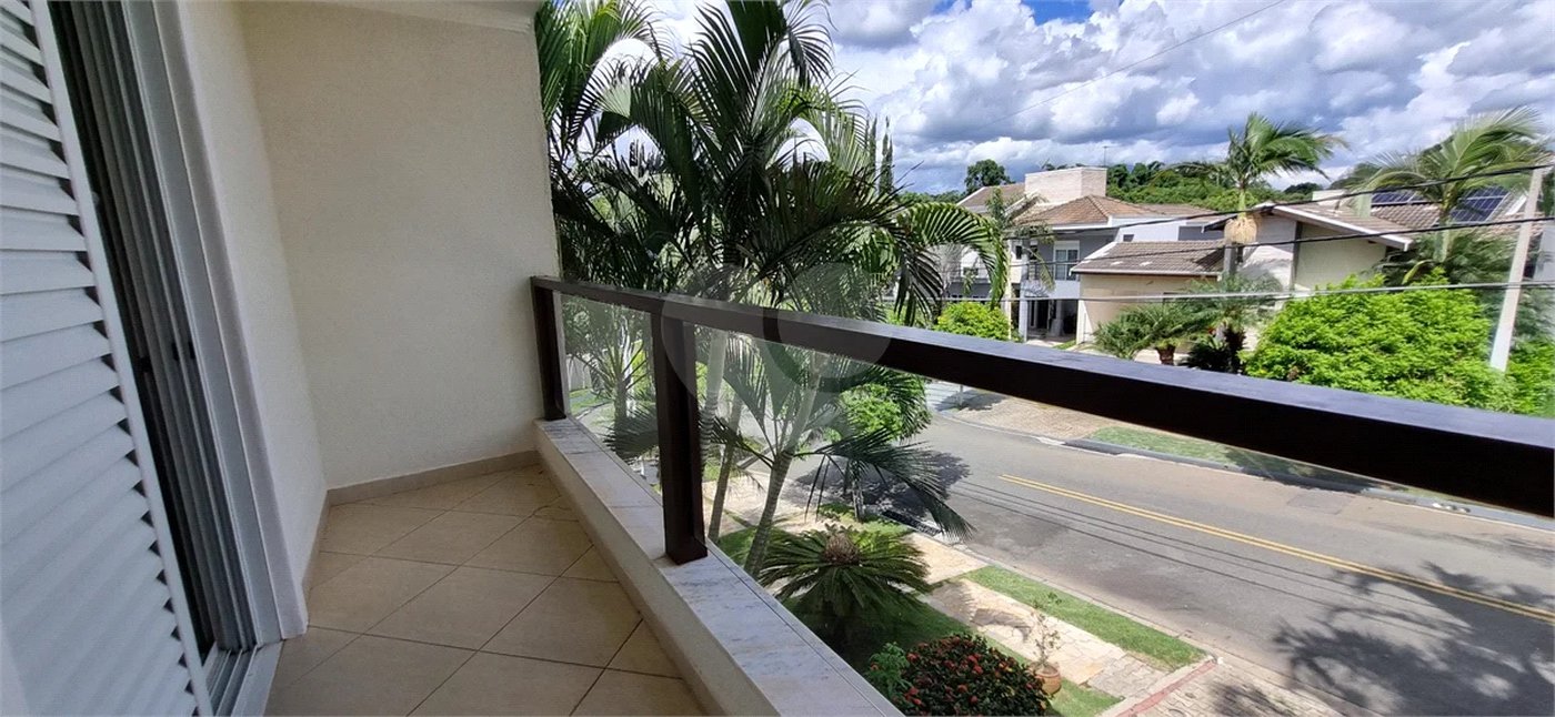 Lindo sobrado com 4 suites e piscina à venda, 365m², por R$ 2.450.000,00 no condomínio Villa Suiça, em Indaiatuba/SP.
