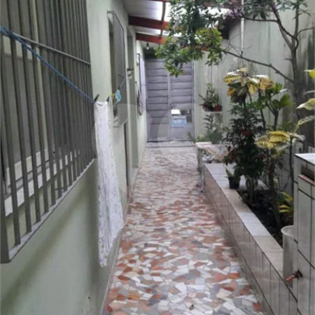 Sobrado à venda na Quarta Parada, para comércio ou residência, entre Alto da Mooca e Belenzinho