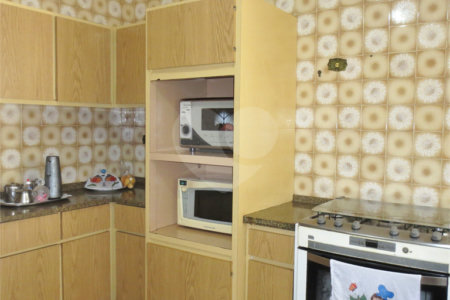 Suntuoso Sobrado na Saúde c/442m2 de construção - 3 Suítes/ 6 vagas