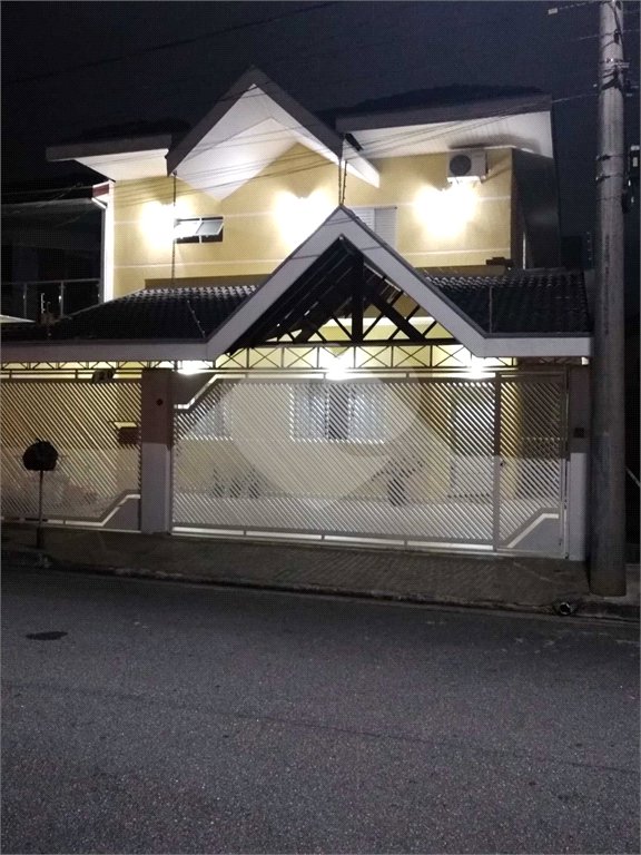 CASA A VENDA NO BAIRRO VISTA VERDE COM 3 DORMITORIOS, 3 SUITES, 3 VAGAS, METRAGEM 316M², SJC