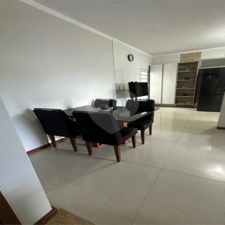 Casa térrea 2 quartos 1 suíte e piscina. Jardim Embaré
