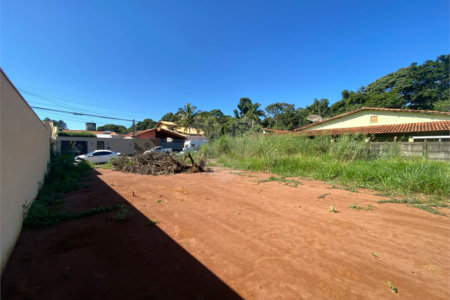 Terreno à venda no Residencial Samambaia com 250m²