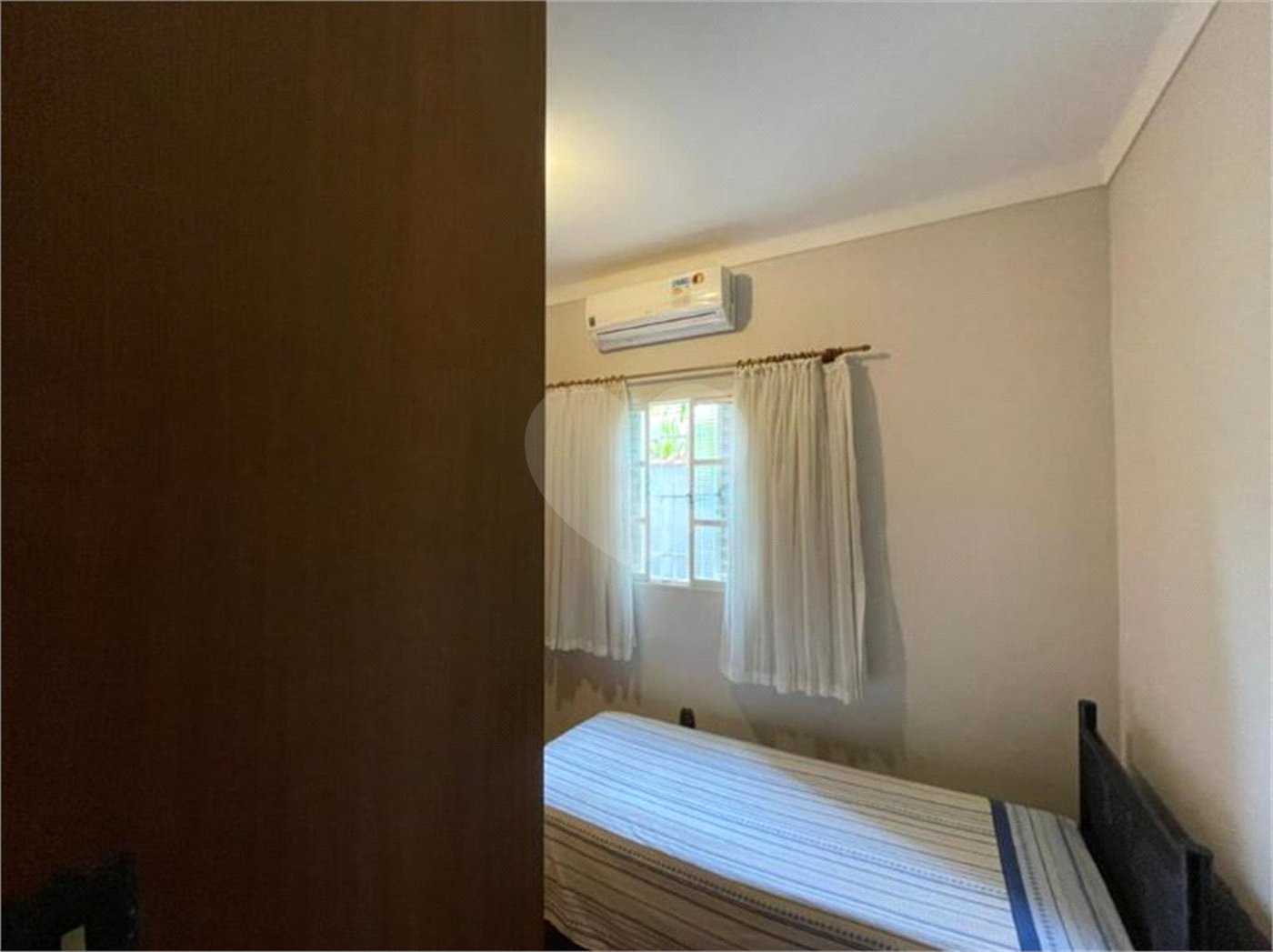 Casa térrea para venda no bairro Vila Xavier em Araraquara/SP.