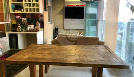 Apartamento à venda com 3 suítes em Vila Bertioga, São Paulo, SP