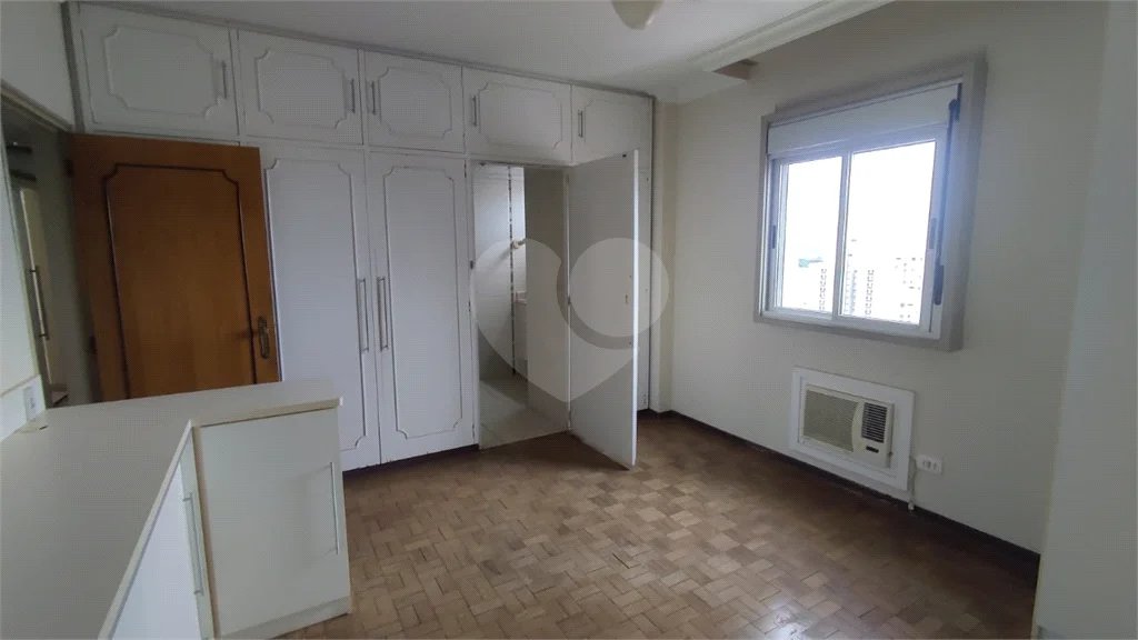Apartamento Edifício Romano