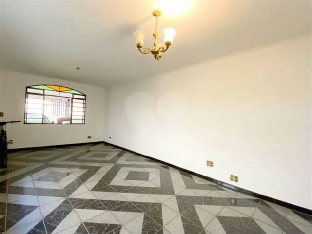 Sobrado à venda com 4 quartos em Vila Ipojuca, São Paulo, SP