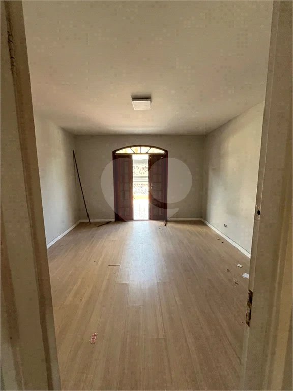 Casa com 125m², 2 dormitórios, 1 vaga, à venda na Vila Harmonia em Guarulhos.