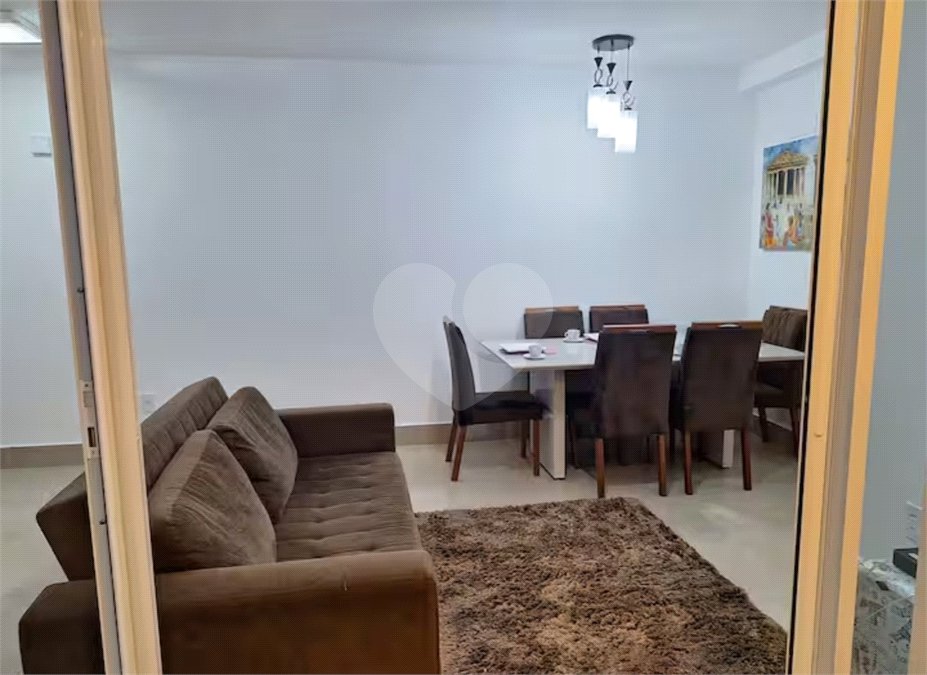 Apartamento com uma suíte para locação ao lado do Shopping Metrô Tatuapé. SP