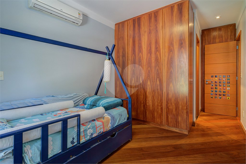 Casa à venda com 3 suítes no condomínio Villa Splendore, São Paulo - SP