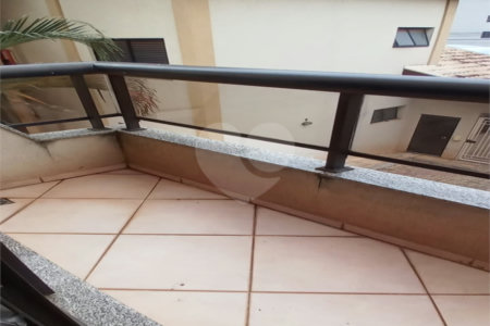 Apartamento no Condomínio Maktub.