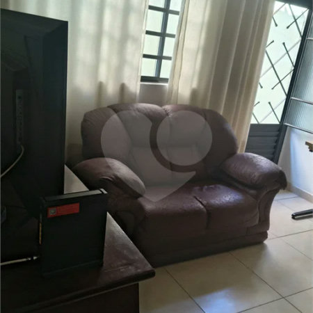 Casa com 2 quartos na Vila Brasileira em Mogi das Cruzes/SP