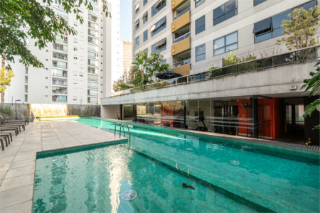 Apartamento reformado e bem localizado na Consolação.