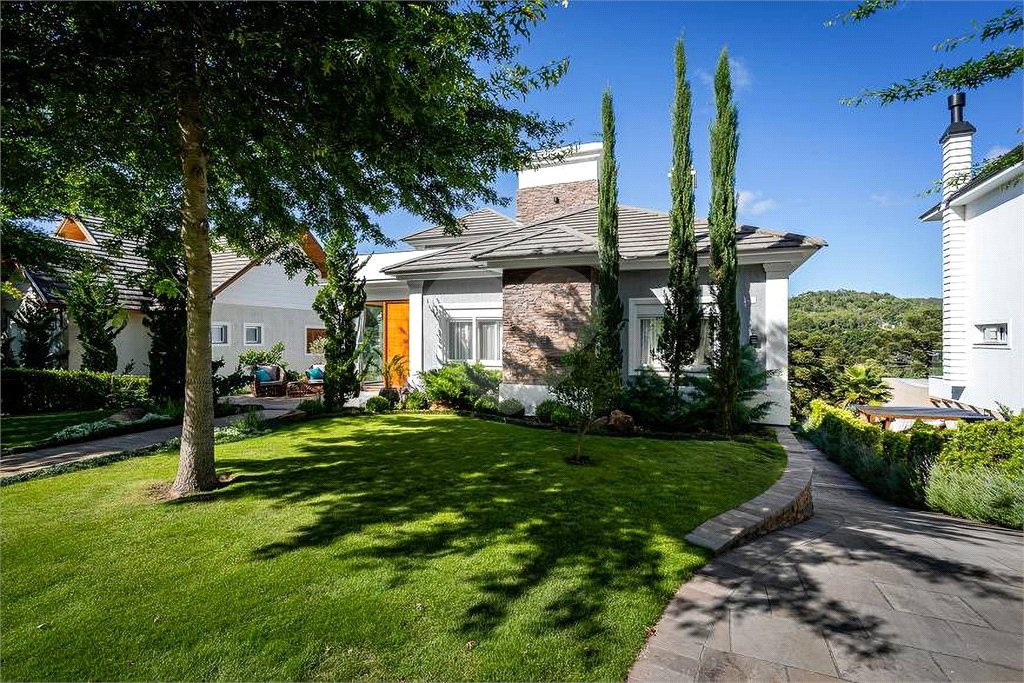 Casa em condomínio de luxo com lindo por do SOL