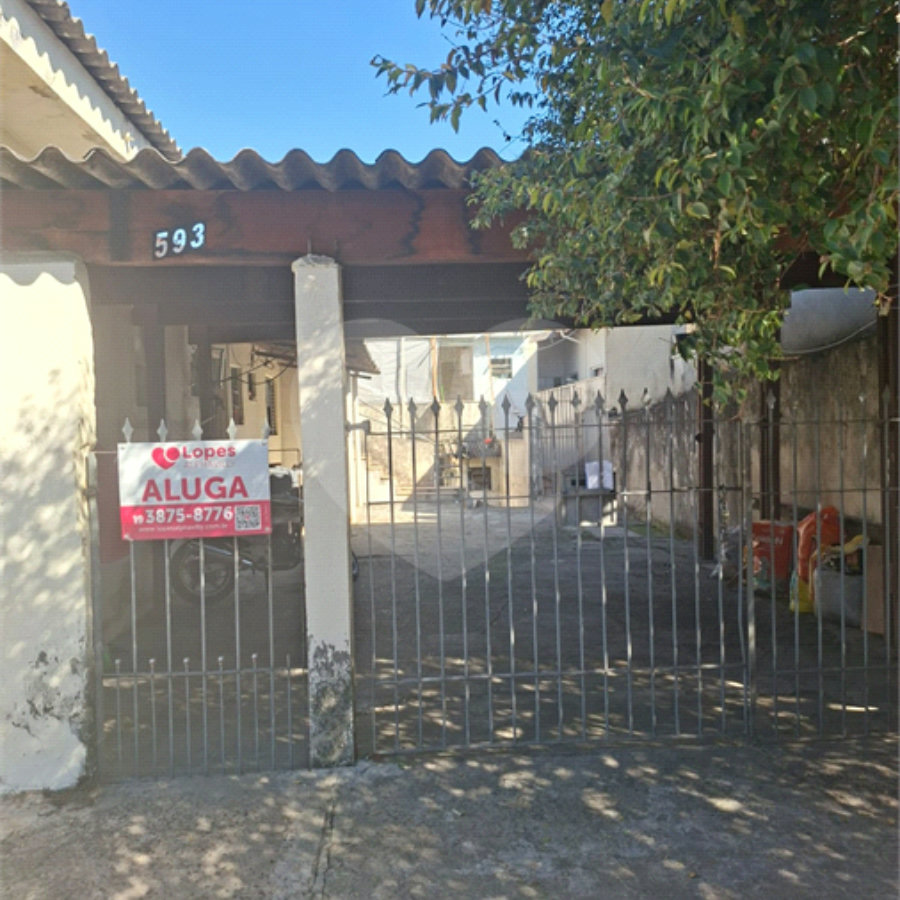 Indaiatuba-SP - Jardim Morada do Sol, - Casa nos fundos - casa 3- casa de vila - entrada compartilhada - Locação - R$ 1.000,00 - isento de iptu- aceita 03 caução no valor do aluguel - fiador, seguro fiança ou 8 titulos de capitalização - casa de fundos - terrea, com qto e cozinha -não aceita animais