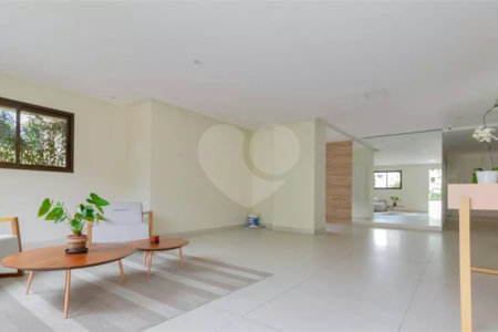 Apartamento a venda na Saúde de 80 metros com 3 dormitórios 1 suíte, 2 vagas e Depósito.