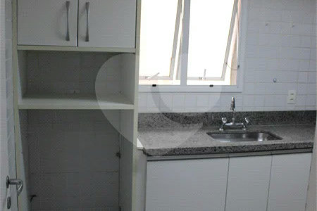 Apartamento de 3 Suítes com Vista Definitiva e Sol da Manhã no Condomínio Club House - Parque do Prado
