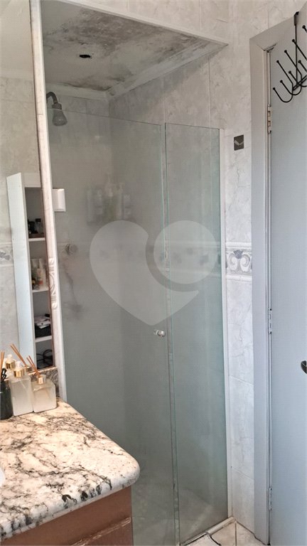 Apartamento a venda na Aclimação com 4 dormitórios e 2 vagas.