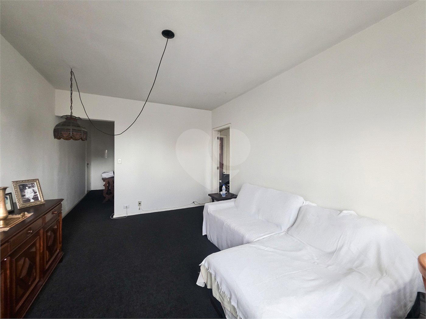 Apartamento - Sumaré - 2 Quartos / Dormitórios - 1 Vaga - Venda / Compra