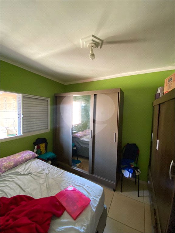 Casa e sala comercial na Vila Jacobucci