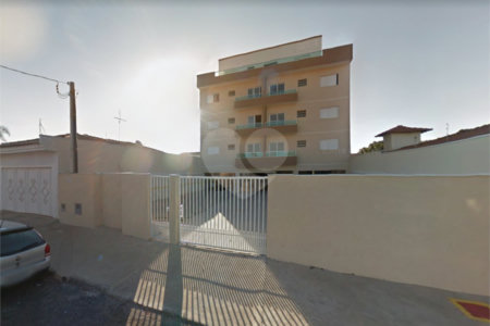 Apartamento no Condomínio Vila Urbana.