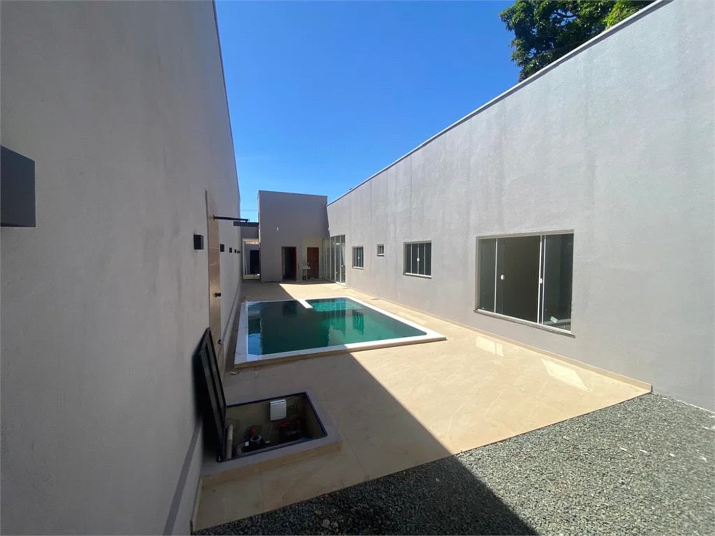 Casa à venda com 3 suítes em Açucena, Balsas, MA