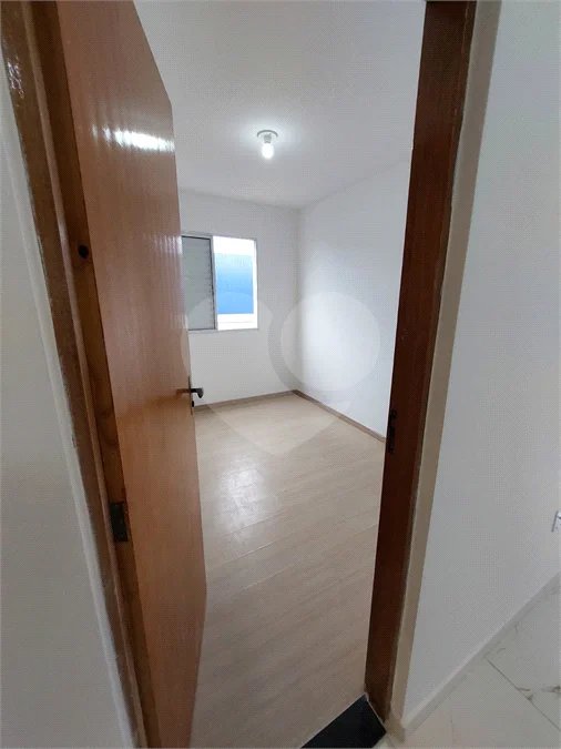 Apartamento à venda com 2 quartos e 1 vaga na Vila Nova Bonsucesso