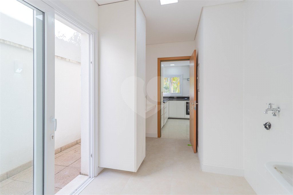 Casa à venda com 4 suítes no condomínio Villagio Quadrifolio, São Paulo - SP