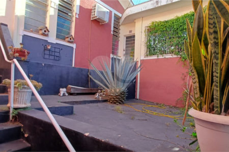 Oportunidade Única no Centro de São Carlos: Imóvel Versátil para Residência ou Negócio