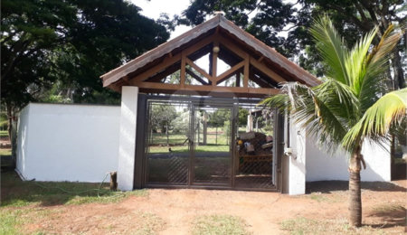 Chácara à venda com 4 quartos, sendo 3 suítes,  em Tibaia de São Fernando, São Carlos, SP