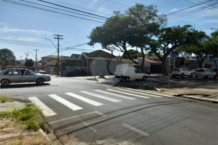 Terreno Comercial à Venda na Av. Teixeira de Barros – Rua Larga