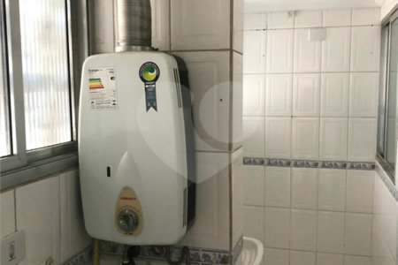 Espaço e Segurança no Bom Retiro: Apartamento de 100 m² com Infraestrutura Completa