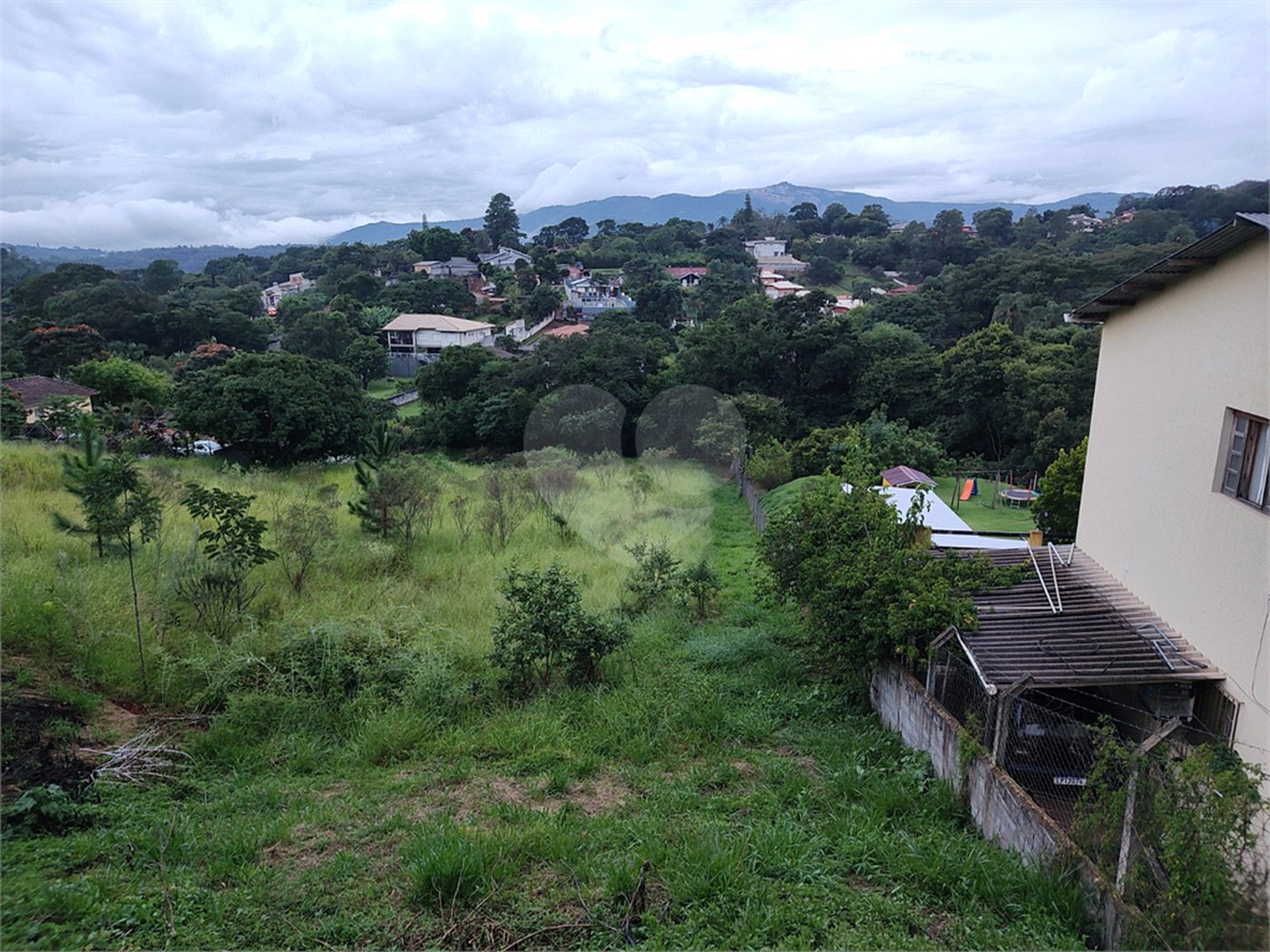 Terreno em Atibaia com 2.090 metros, ótimo para fazer chácara, excelente localização, aceita financiamento