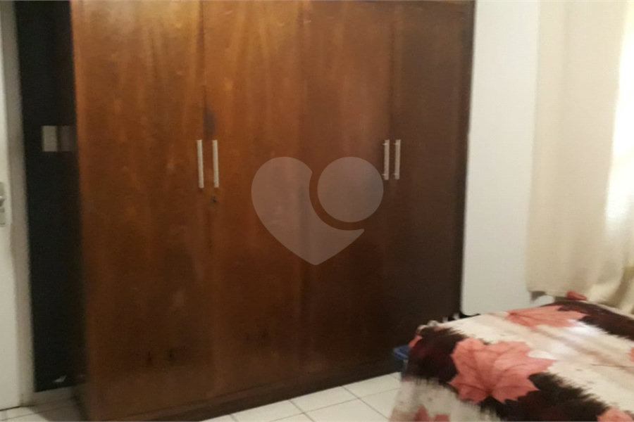 BELA CASA 274 M² C/ 3 QUARTOS 1 SALA 1 COZINHA 3 BANHEIROS 2 VAGAS Para Estacionamento coberta P/ VENDA NA V N Cachoeirinha