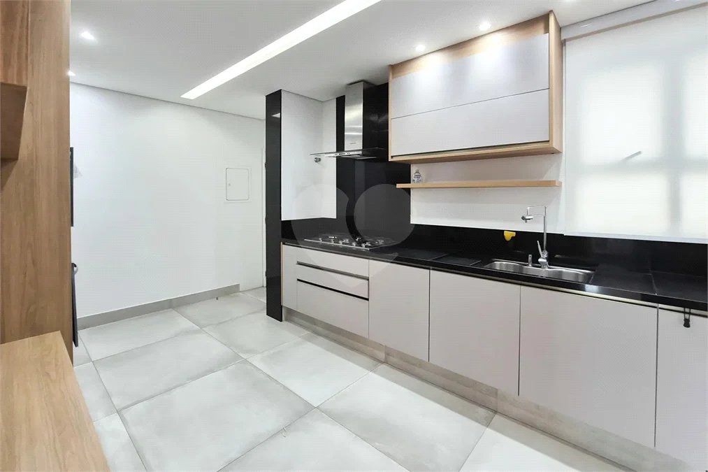 Cobertura sofisticada no Jardim do Mar, em São Bernardo do Campo, com 4 dormitórios, closet, hidromassagem, varanda, 5 vagas de garagem e lazer completo. Ideal para quem busca conforto e exclusividade.