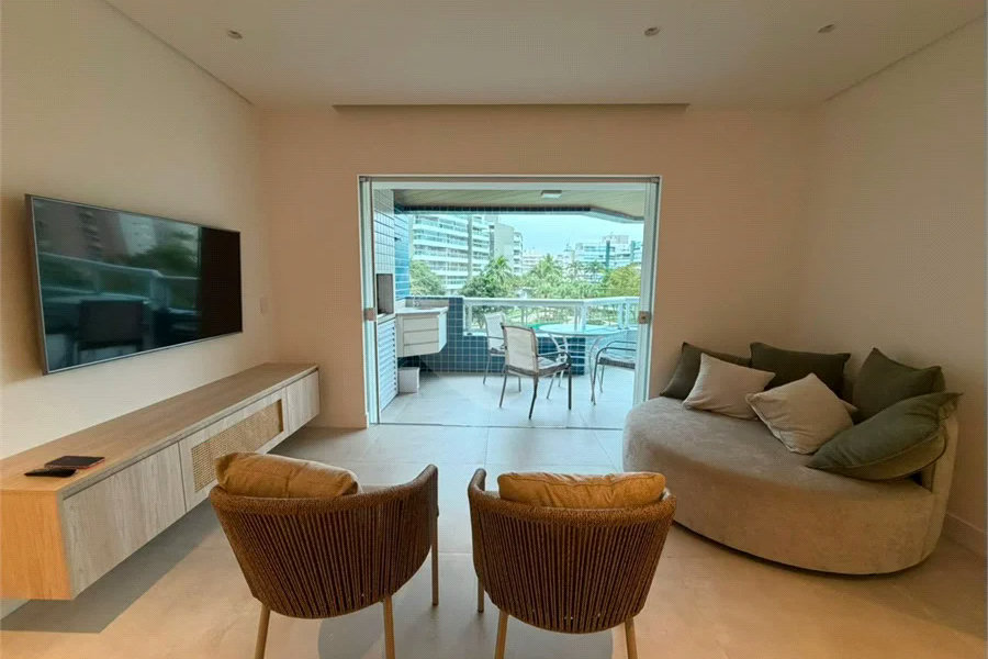 Apartamento à venda com 3 quartos, sendo 1 suíte, em Riviera de São Lourenço, Bertioga, SP