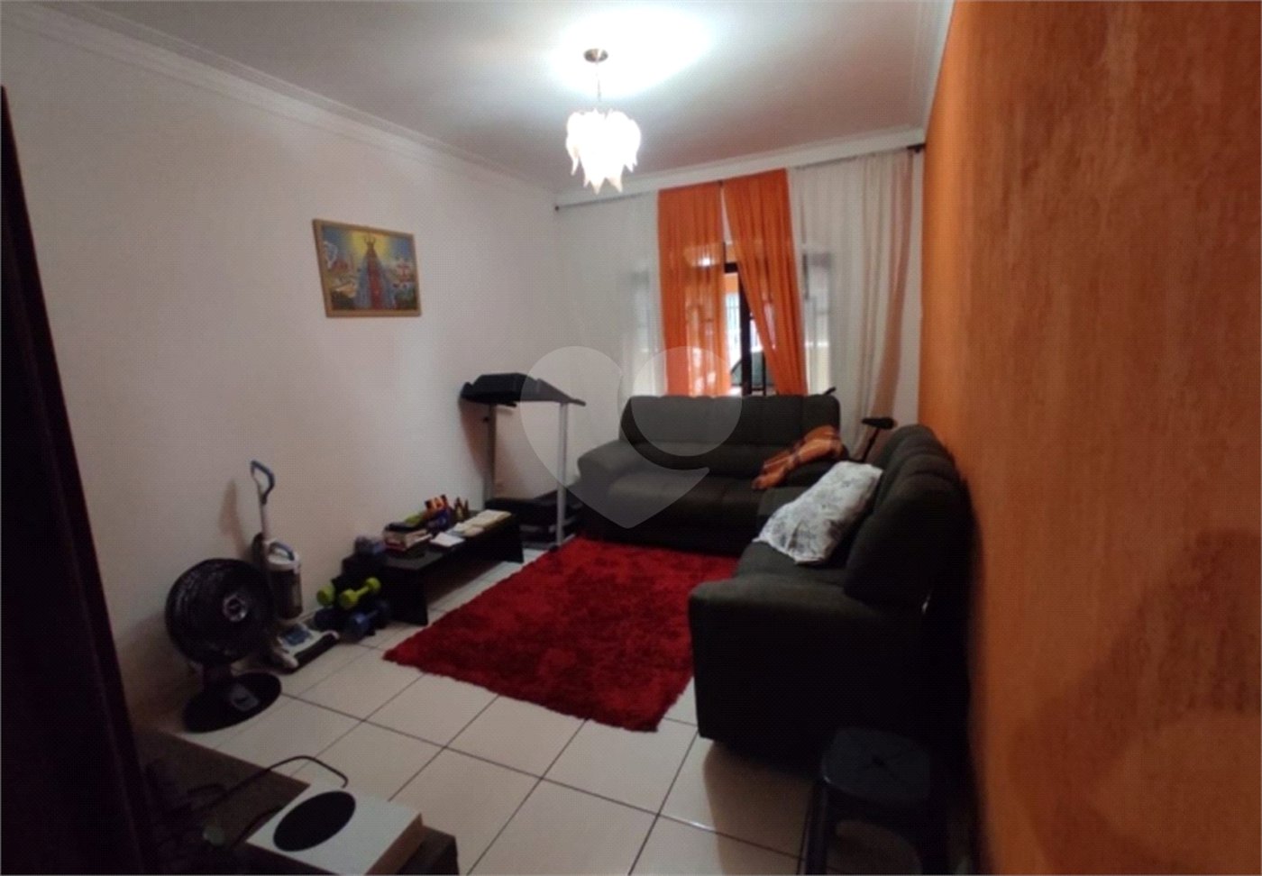 CASA A VENDA NO BAIRRO NOVO HORIZONTE COM 200M², 4 DORMITÓRIOS, 2 BANHEIROS, 2 VAGAS, SJC