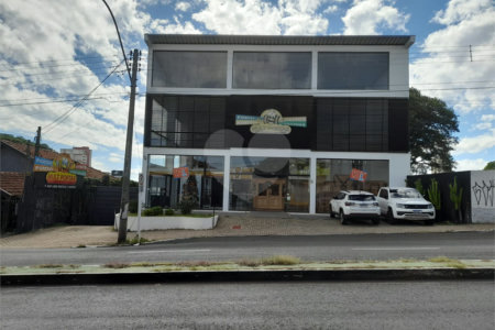Galpão Comercial à Venda – Localização Estratégica na Avenida São Carlos